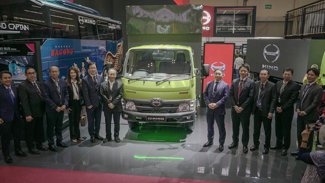 Hino Luncurkan Produk Baru Yaitu Hino 300 Series MDLR : Solusi Truk Andal untuk Bisnis Anda