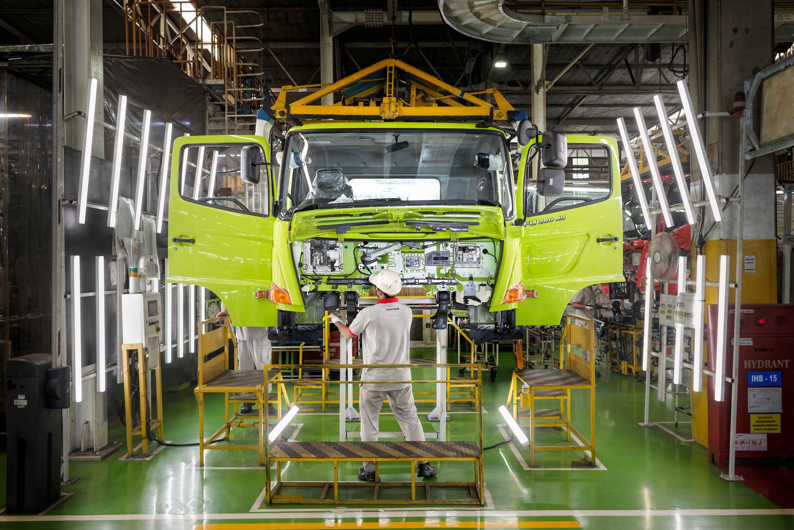 43 Tahun Perjalanan Hino di Indonesia, Kontribusi Nyata bagi Manufaktur dan Industri Nasional